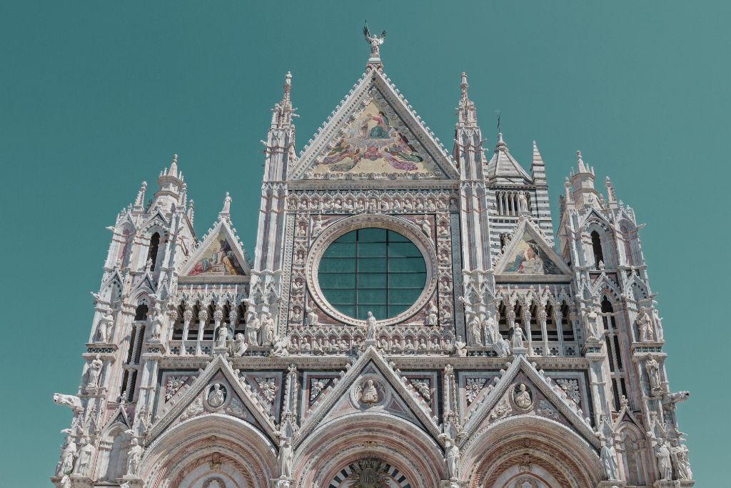 facade of the siena cathedral